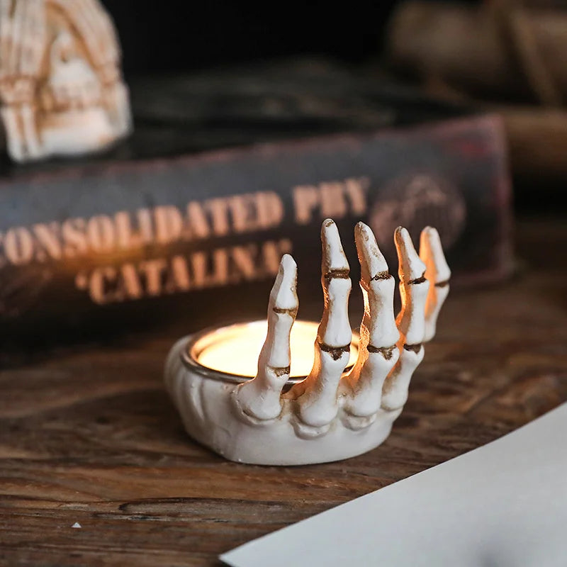 Nordic Skull Candlestick – Creative Halloween Candle Holder & Gothic Decoration